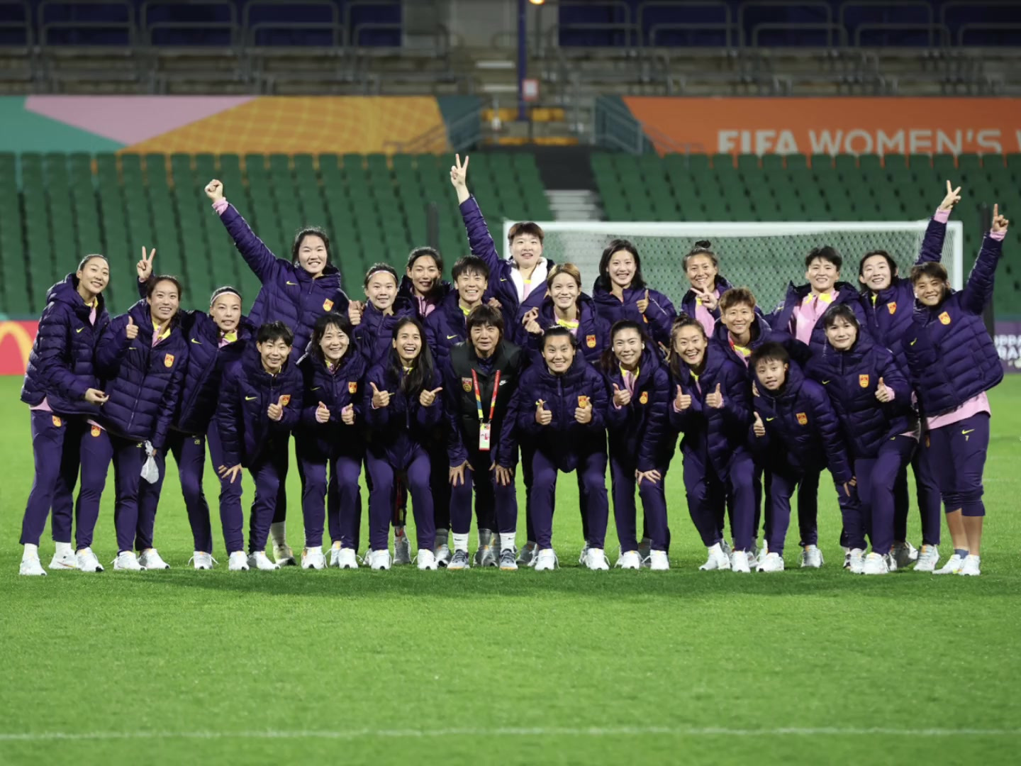 国内足球挑战赛：女足选手心怀必胜信念的简单介绍